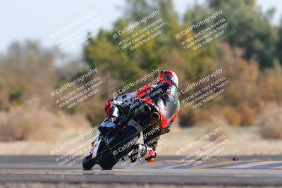 media/Dec-18-2022-SoCal Trackdays (Sun) [[8099a50955]]/Turn 7 Backside (1125am)/